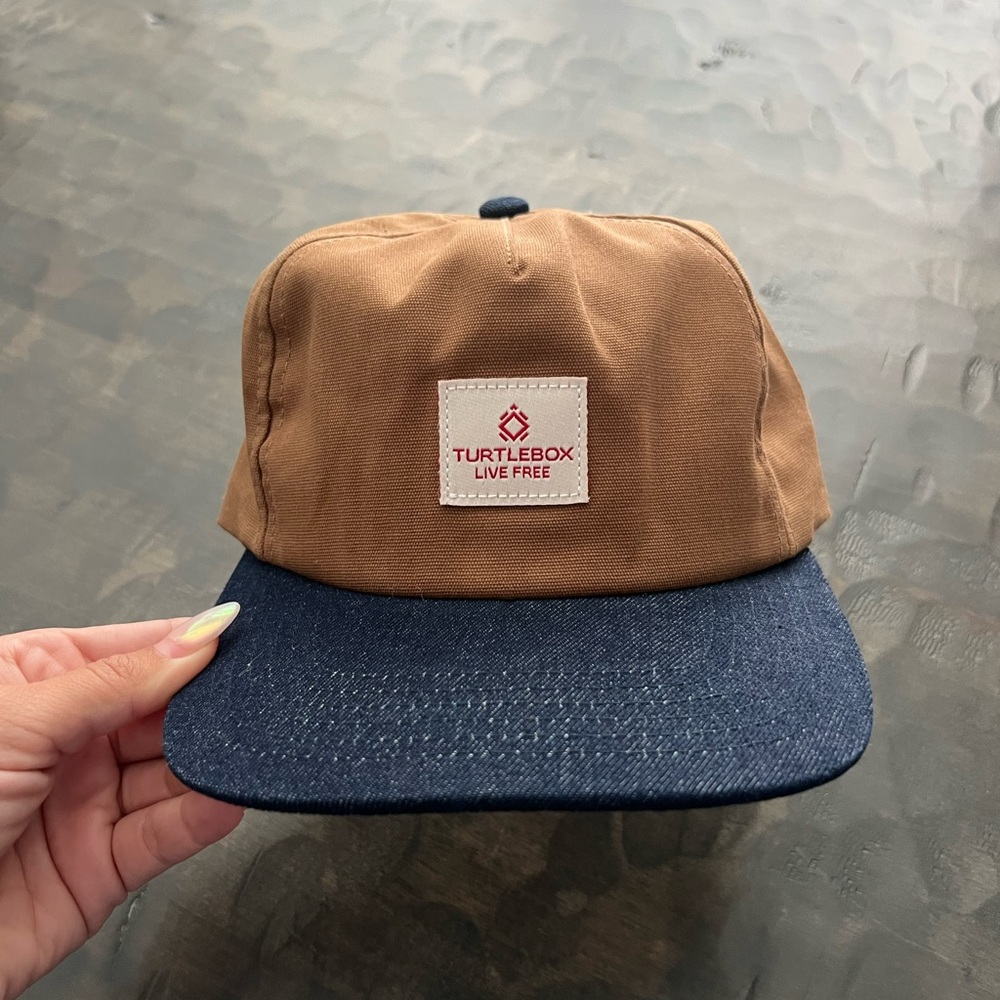 TURTLEBOX FLAT BILL HAT